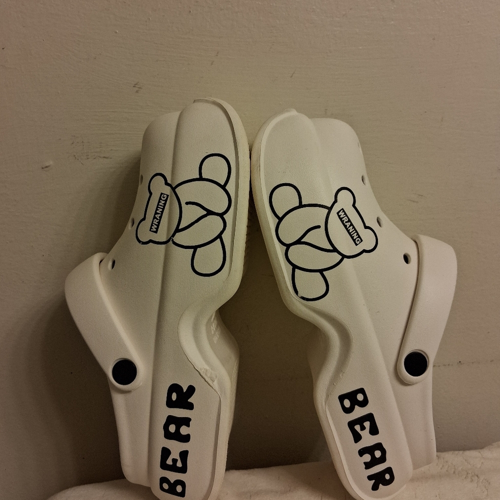 Womens 2 Inches Platfotm Bear Design Clogs - White Size 9 - 10,  Like Crocs - Picture 12 of 16